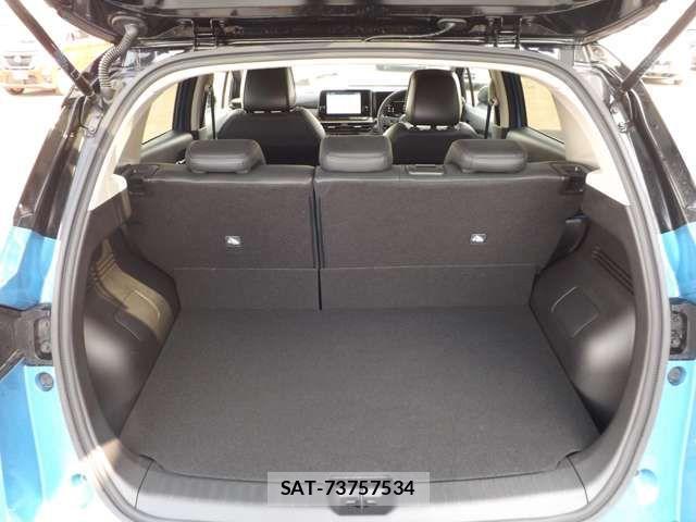 Nissan AURA 2024-08 860769-19