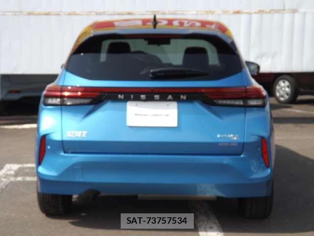Nissan AURA 2024-08 860769-3
