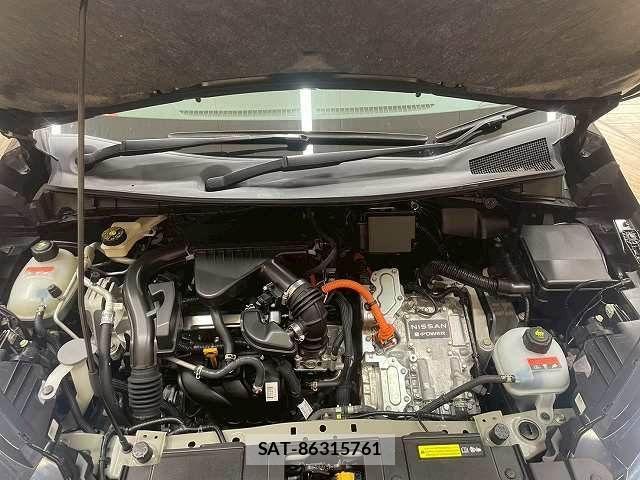 Nissan AURA 2022-01 1421493-17