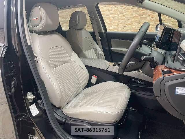 Nissan AURA 2022-01 1421493-4