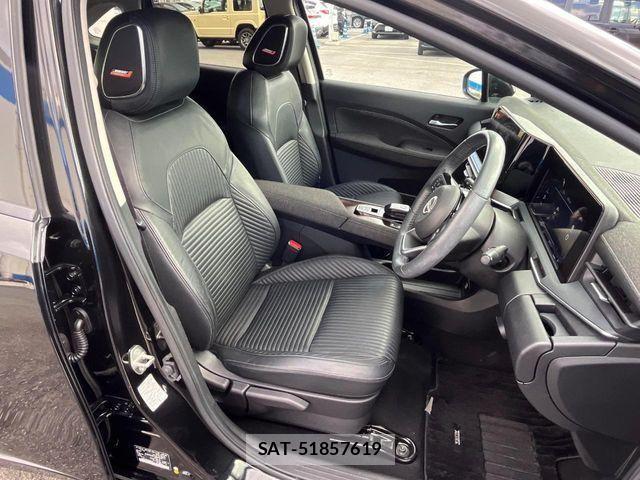 Nissan AURA 2021-12 1425846-8