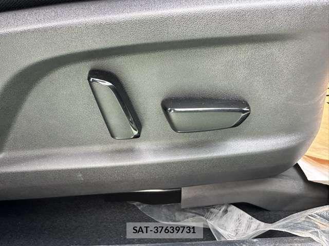 Nissan AURA 2025-03 1822631-15