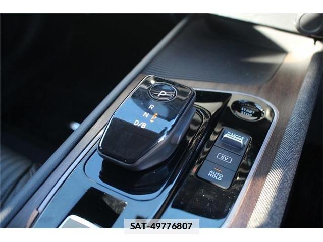 Nissan AURA 2024-09 2102380-26