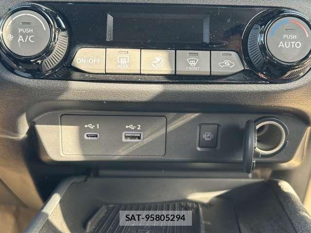 Nissan AURA 2024-06 3765456-19