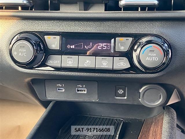 Nissan AURA 2023-03 3831722-29