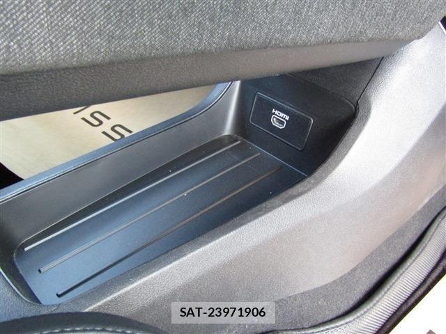 Nissan AURA 2023-10 3831727-17