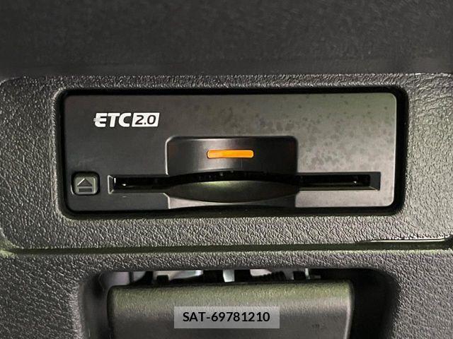 Nissan AURA 2021-10 6211808-6