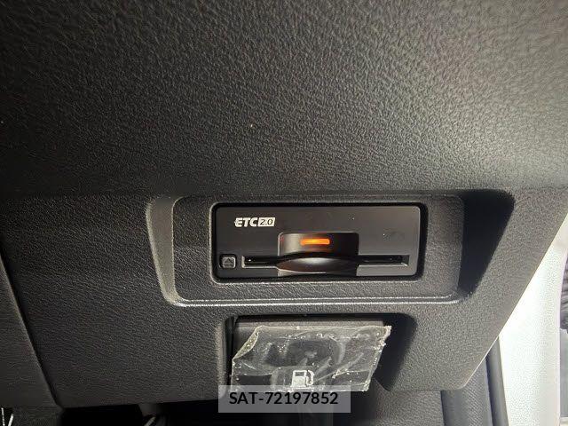 Nissan AURA 2022-11 6242285-15