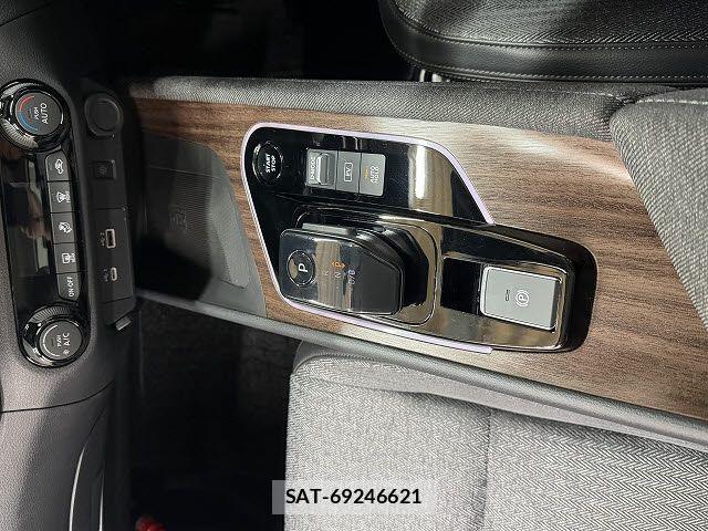 Nissan AURA 2021-10 6495098-10
