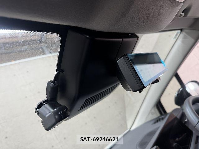 Nissan AURA 2021-10 6495098-20