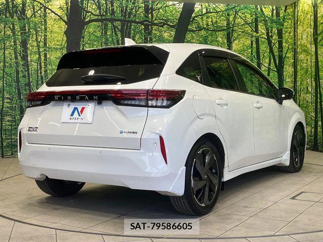 Nissan AURA 2021-12 6670400-16