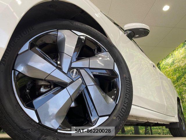 Nissan AURA 2023-04 6670399-12