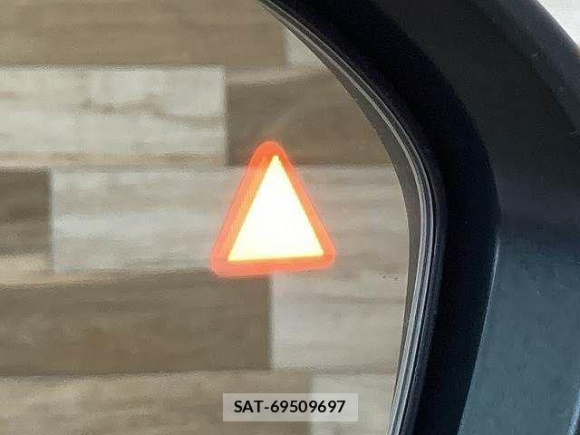 Nissan AURA 2022-07 6670383-9