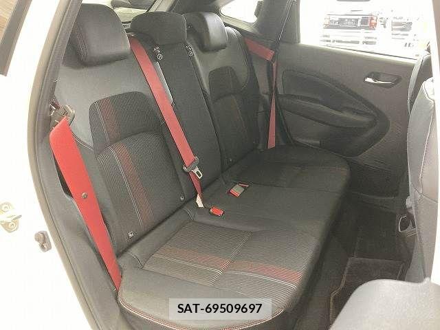 Nissan AURA 2022-07 6670383-12