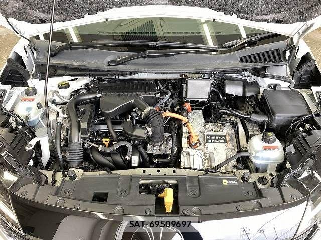 Nissan AURA 2022-07 6670383-17