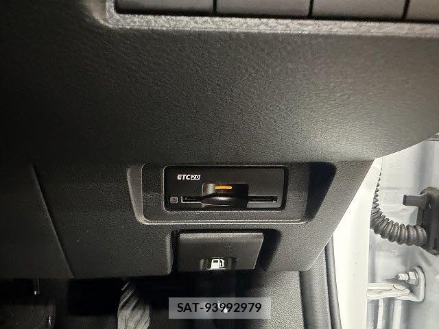 Nissan AURA 2024-05 6675051-13