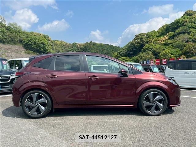 Nissan AURA 2022-01 6683690-9