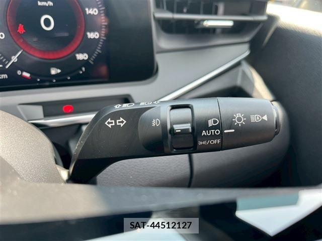 Nissan AURA 2022-01 6683690-21