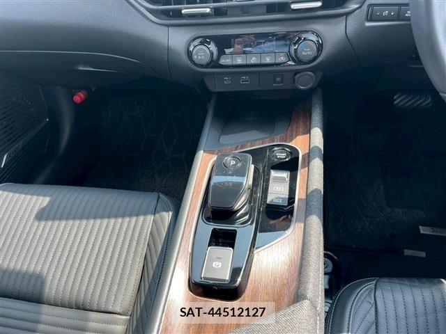 Nissan AURA 2022-01 6683690-25