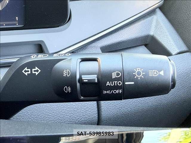 Nissan AURA 2022-06 6683688-26