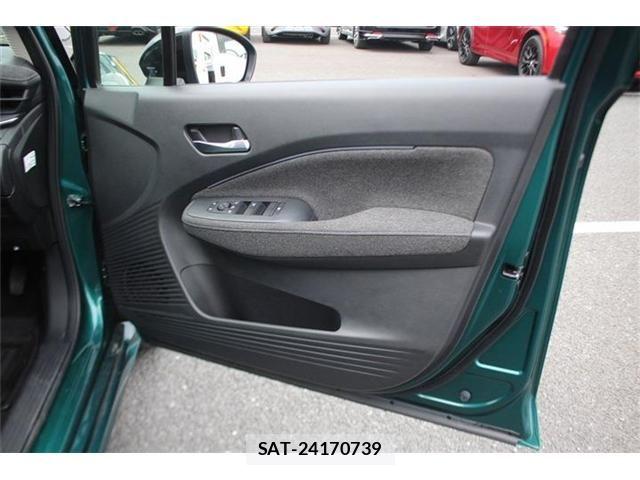Nissan AURA 2025-07 6690918-24