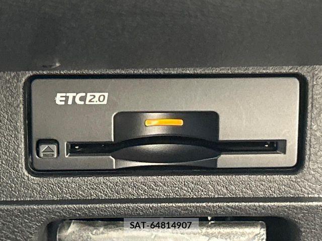 Nissan AURA 2023-10 6750926-6
