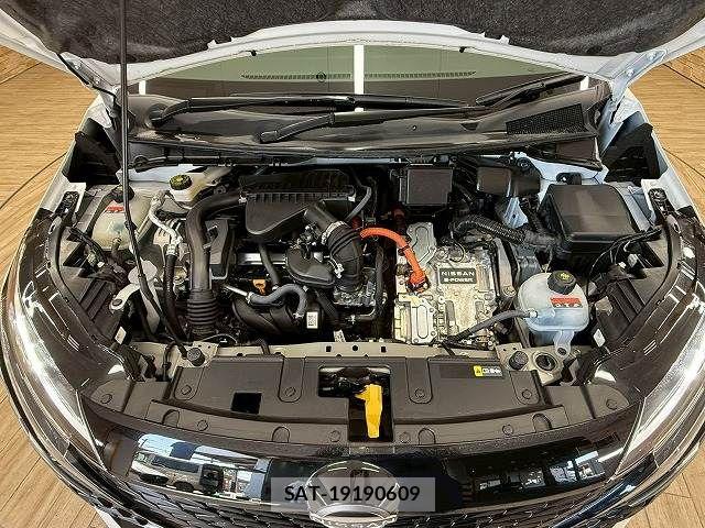 Nissan AURA 2024-10 6813867-17