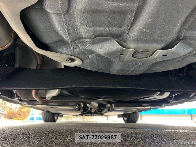Nissan AURA 2023-08 6813891-19