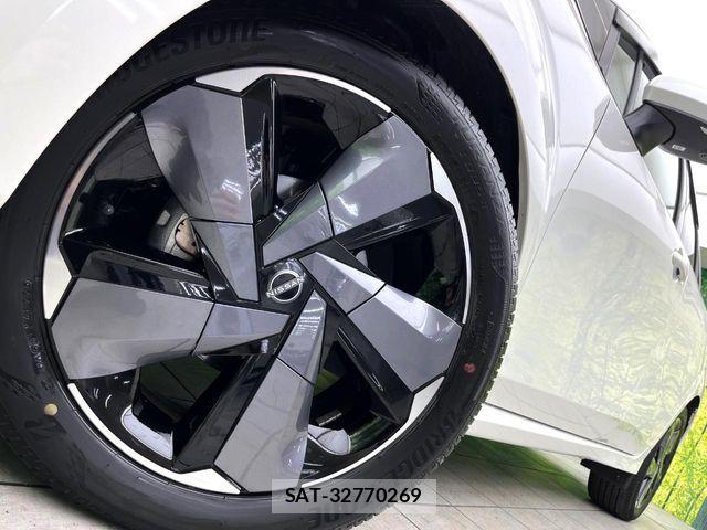 Nissan AURA 2022-12 6813884-12