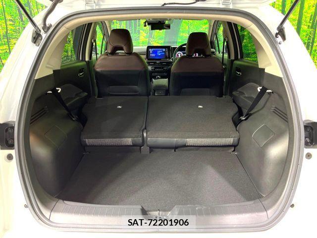 Nissan AURA 2023-08 6813889-9