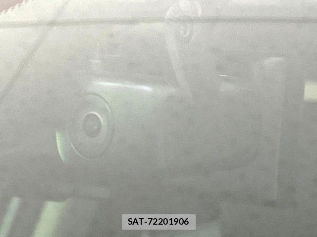 Nissan AURA 2023-08 6813889-5