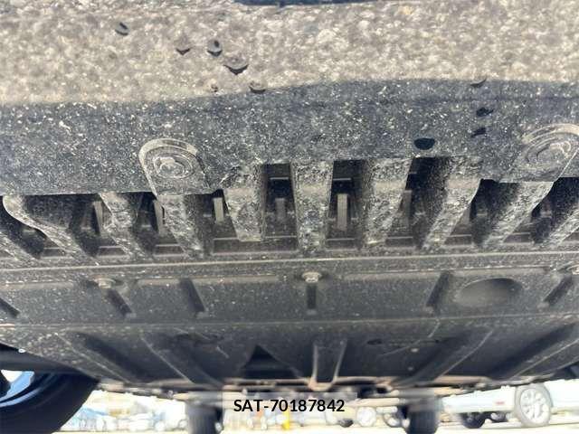 Nissan AURA 2024-05 6902360-18