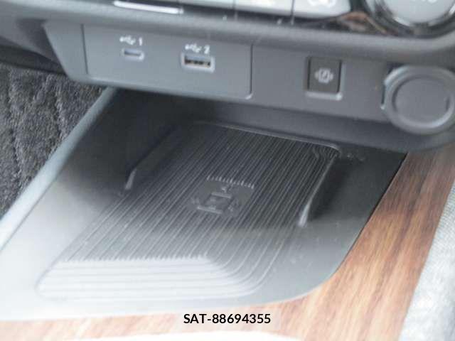Nissan AURA 2023-03 6902364-12