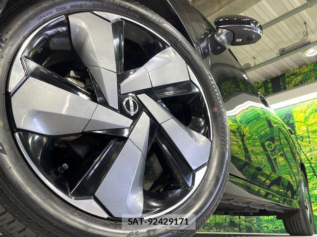 Nissan AURA 2021-08 6902369-12