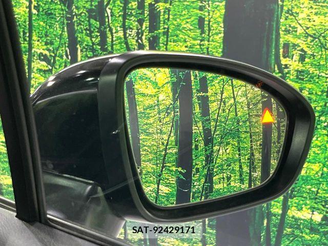 Nissan AURA 2021-08 6902369-6