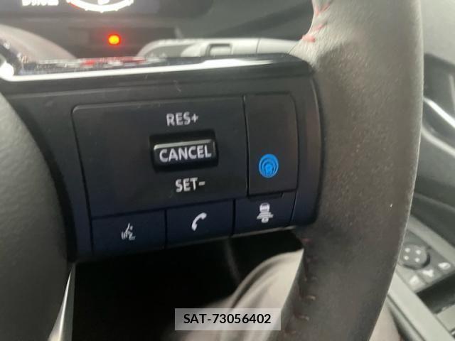 Nissan AURA 2023-11 6902379-11
