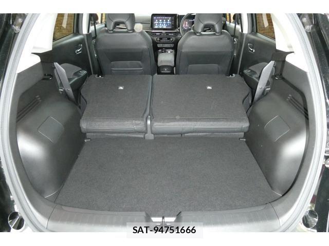 Nissan AURA 2025-04 6902354-12