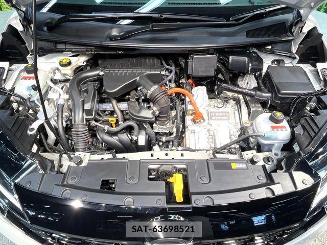 Nissan AURA 2023-04 6902352-17