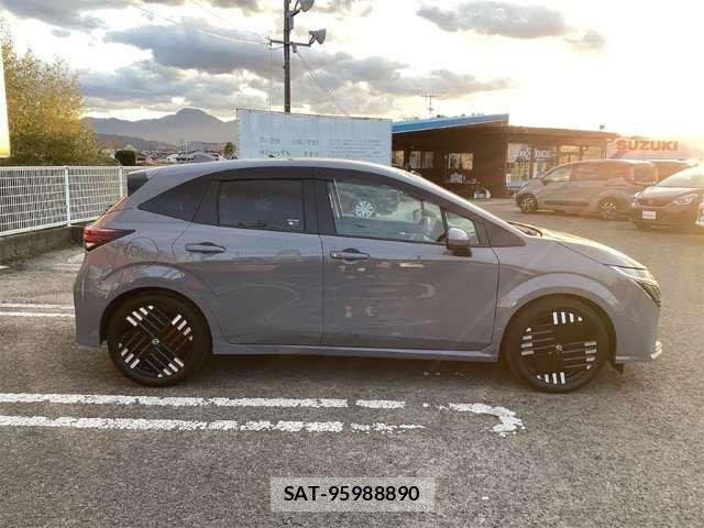 Nissan AURA 2025-07 6902348-11