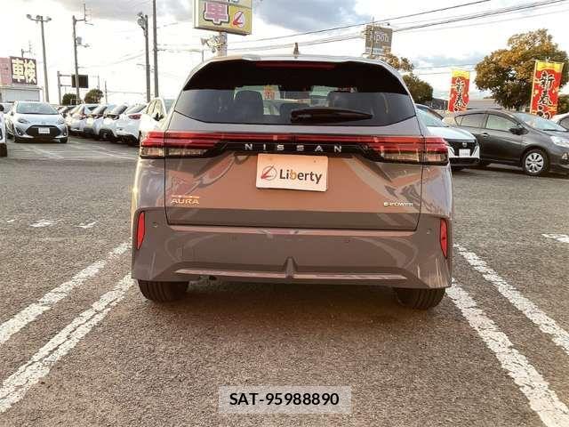 Nissan AURA 2025-07 6902348-12
