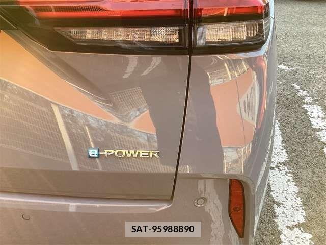 Nissan AURA 2025-07 6902348-15