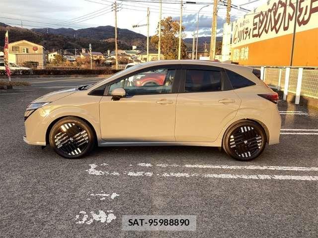 Nissan AURA 2025-07 6902348-16