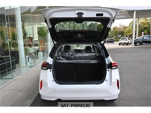 Nissan AURA 2024-11 6900096-17