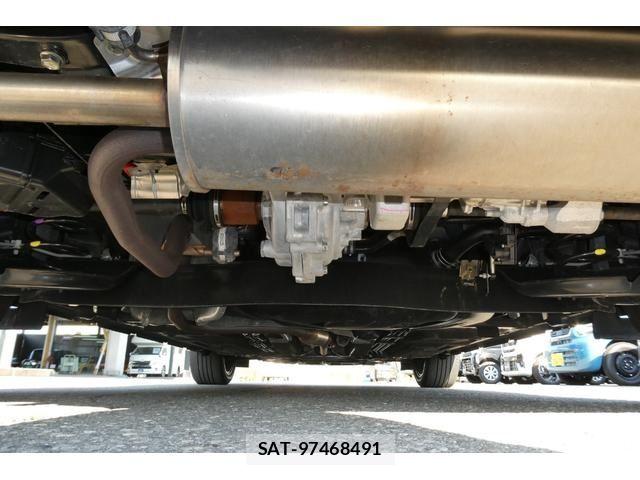 Nissan AURA 2024-05 6902346-26