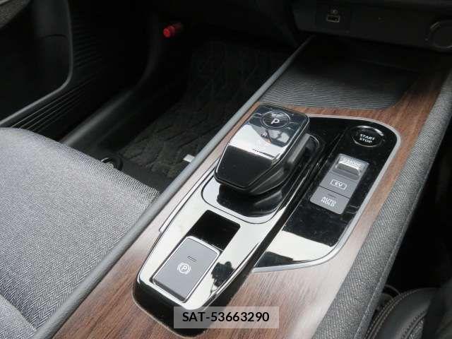 Nissan AURA 2021-11 6902367-6