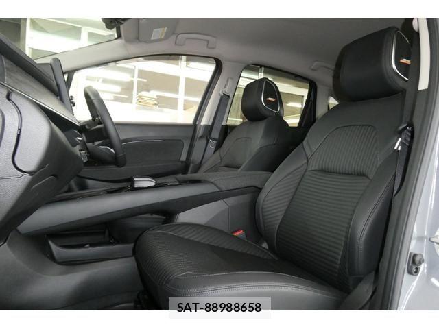 Nissan AURA 2025-01 6902349-6