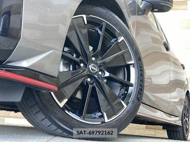 Nissan AURA 2024-10 6989387-18