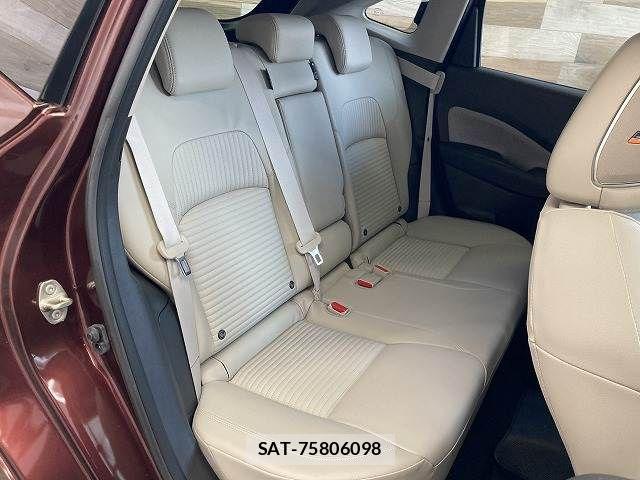 Nissan AURA 2022-06 6989481-12