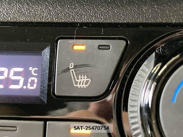 Nissan AURA 2024-06 7020058-7