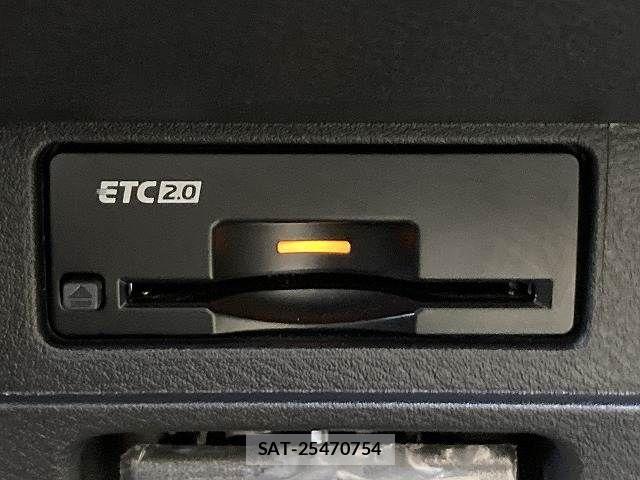 Nissan AURA 2024-06 7020058-8